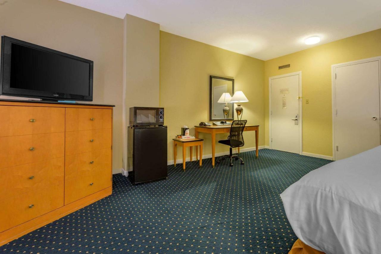 Inn At Lebanon - Hershey & Manheim Area Exterior photo